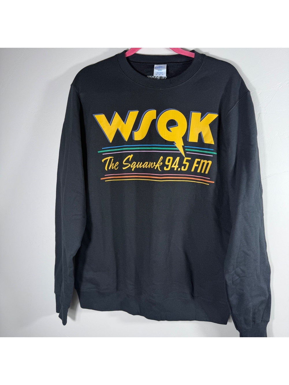Stranger Things WSQK The Squawk 94.5 FM Graphic Crewneck Black | M